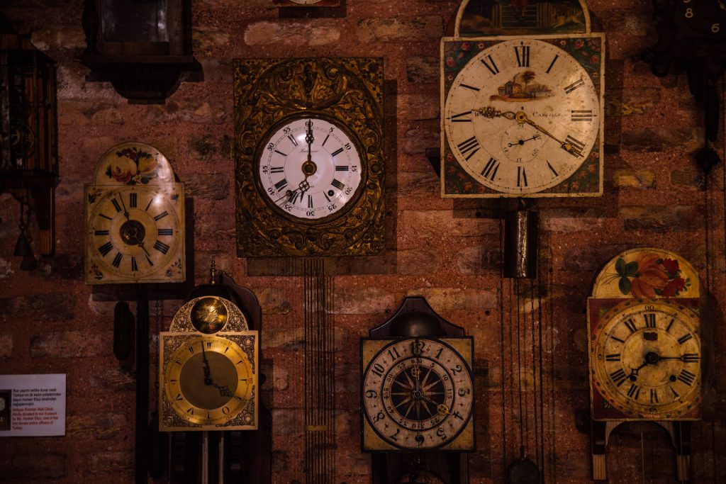 Diverse antieke klokken